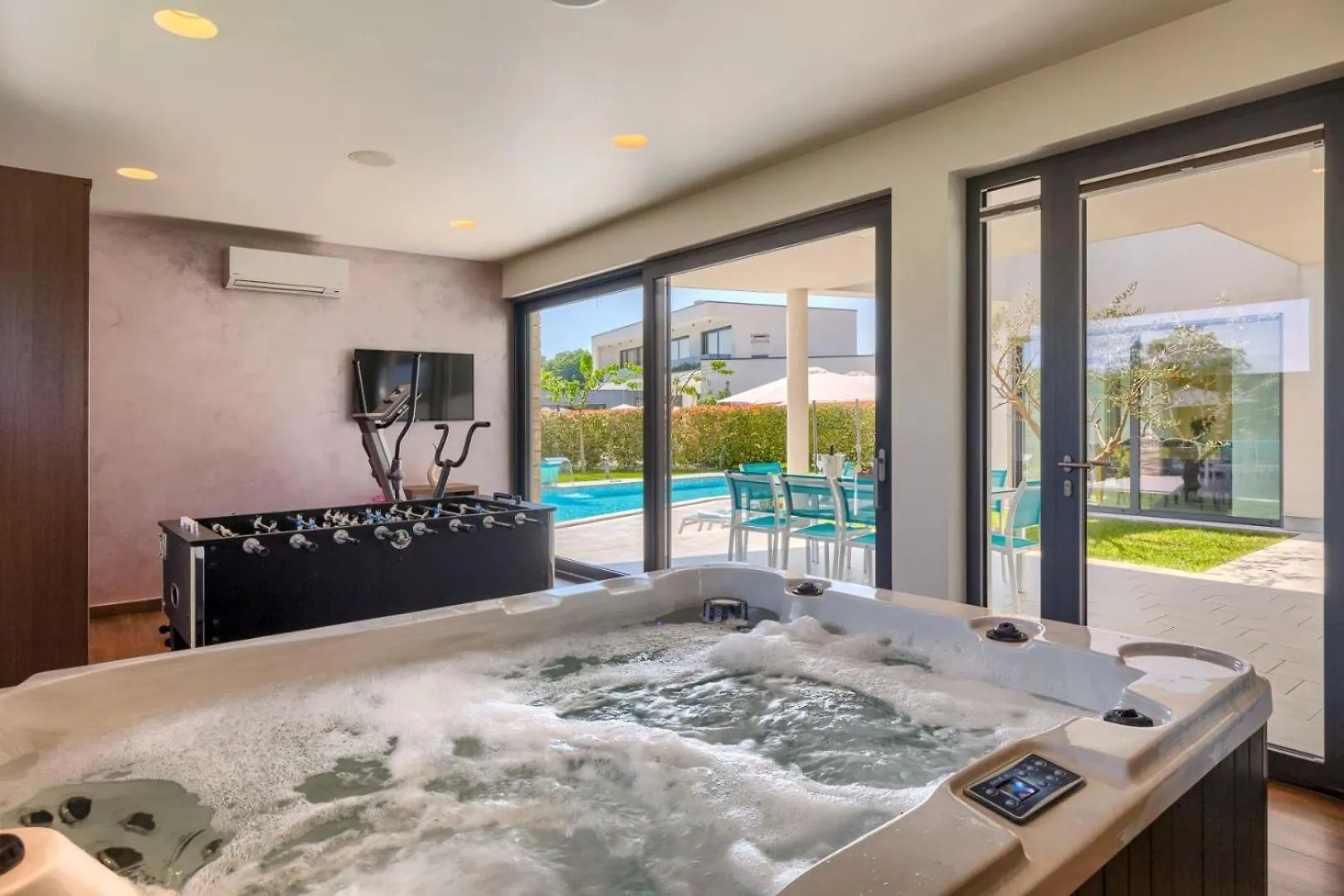 Luxury Villa Nada With Pool In Tinjan Kringa Croatia